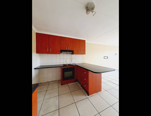 2 BEDROOM APARTMENT TO LET IN VORNA VALLEY